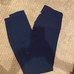 Lululemon align legging in navy size 6 great used condition 25”